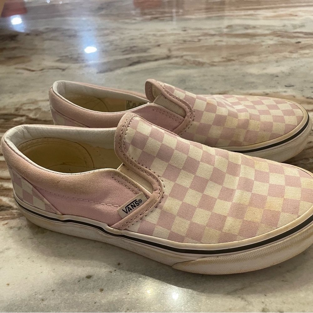 Lilac/white Vans slip on’s